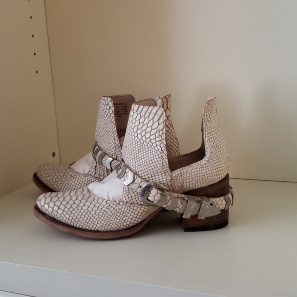 Freebird booties - Picture 3 of 7